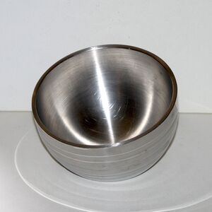 Vollrath 46584 Stainless Steel Angled Bowl Beehive double wall  1 Qt serving